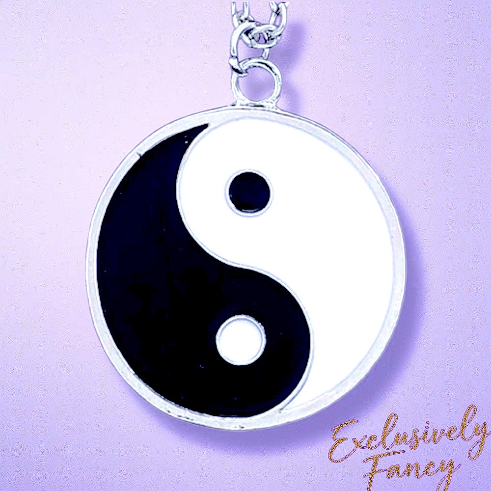 Ying Yang Double Sided Black and White Pendant Necklace Silver Chain NWT